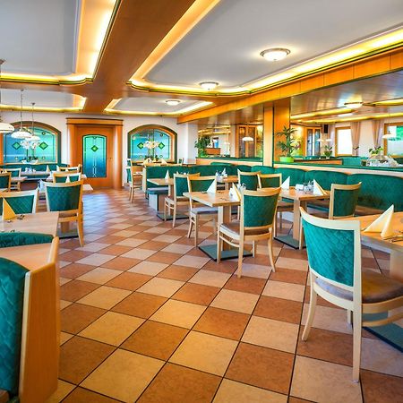 Ferienhotel Hofer Superior Strass im Attergau 外观 照片